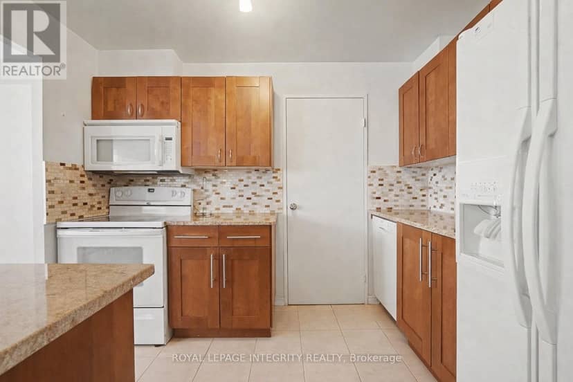 803 - 2625 Regina Street — photo 14 of 29