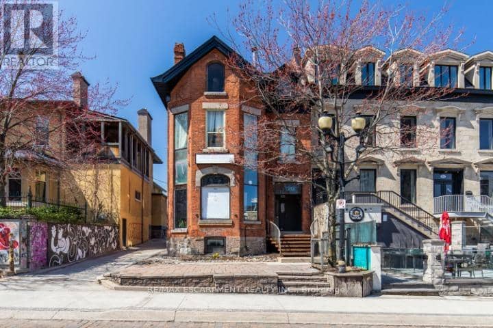38 Hess Street S — photo 2 of 40