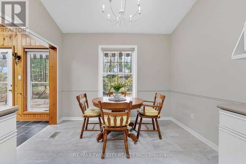 10325 Grand Oaks Drive — photo 14 of 40