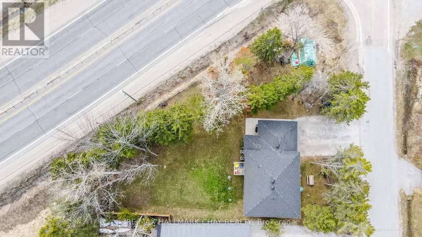 2082 Centre Avenue — photo 11 of 30