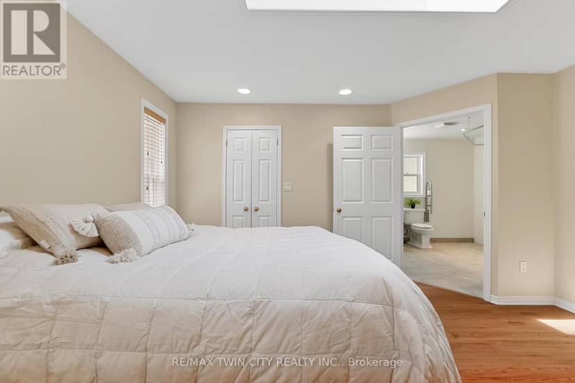 10325 Grand Oaks Drive — photo 21 of 40
