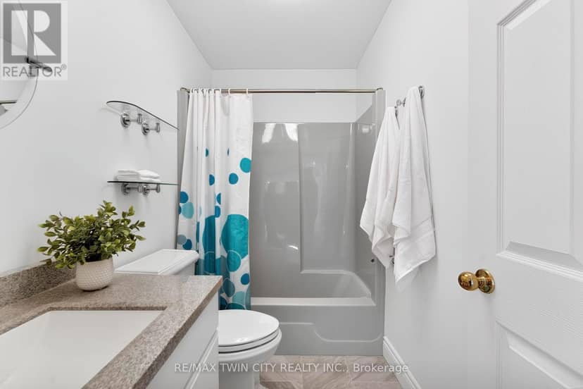 10325 Grand Oaks Drive — photo 17 of 40