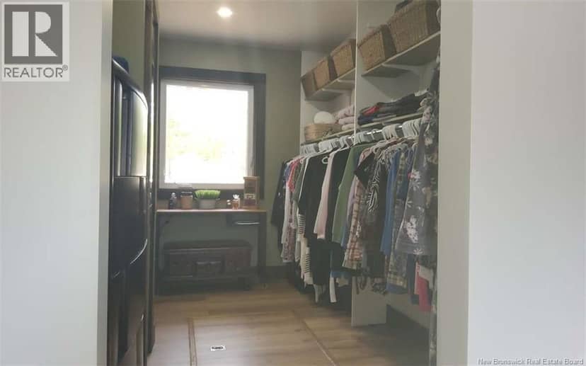 922 Robertville — photo 37 of 39