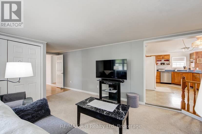 933 - 316489 31st Line — photo 10 of 40