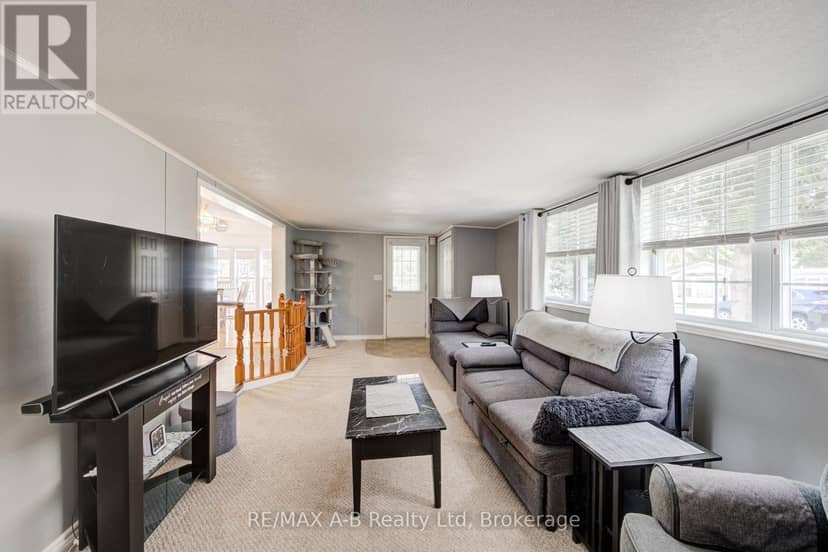 933 - 316489 31st Line — photo 9 of 40