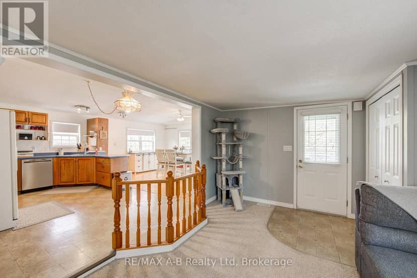 933 - 316489 31st Line — photo 7 of 40