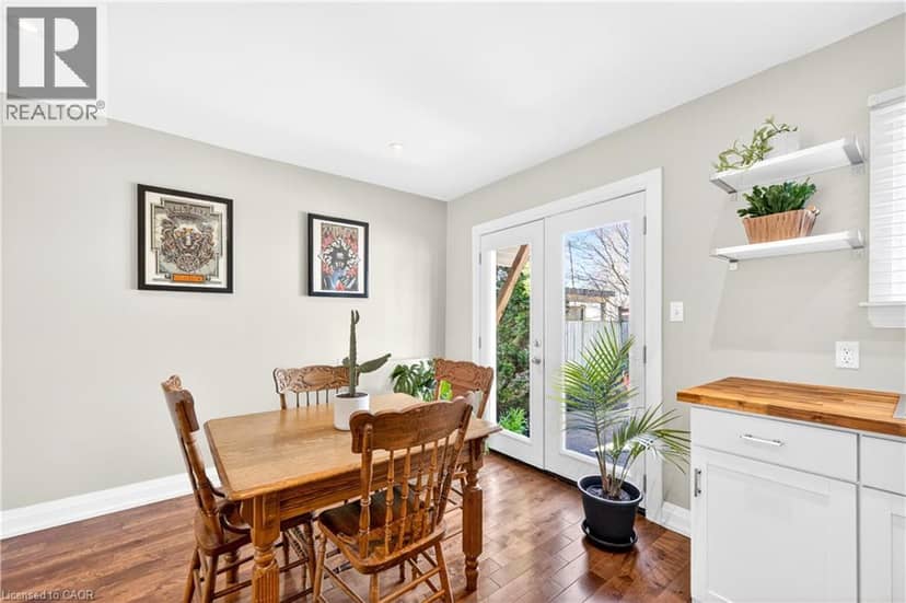 113 NIAGARA Street — photo 15 of 40