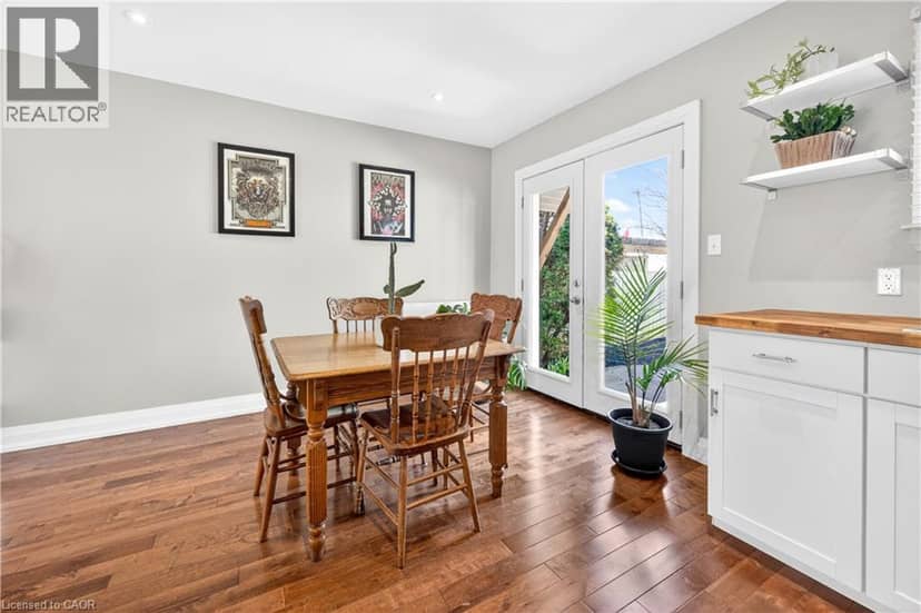 113 NIAGARA Street — photo 17 of 40