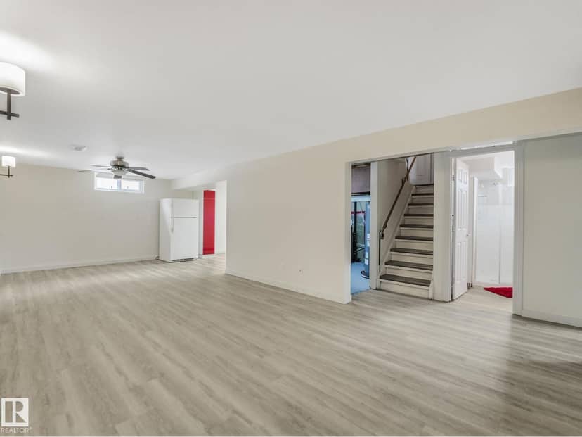 7607 70 AV NW — photo 27 of 38