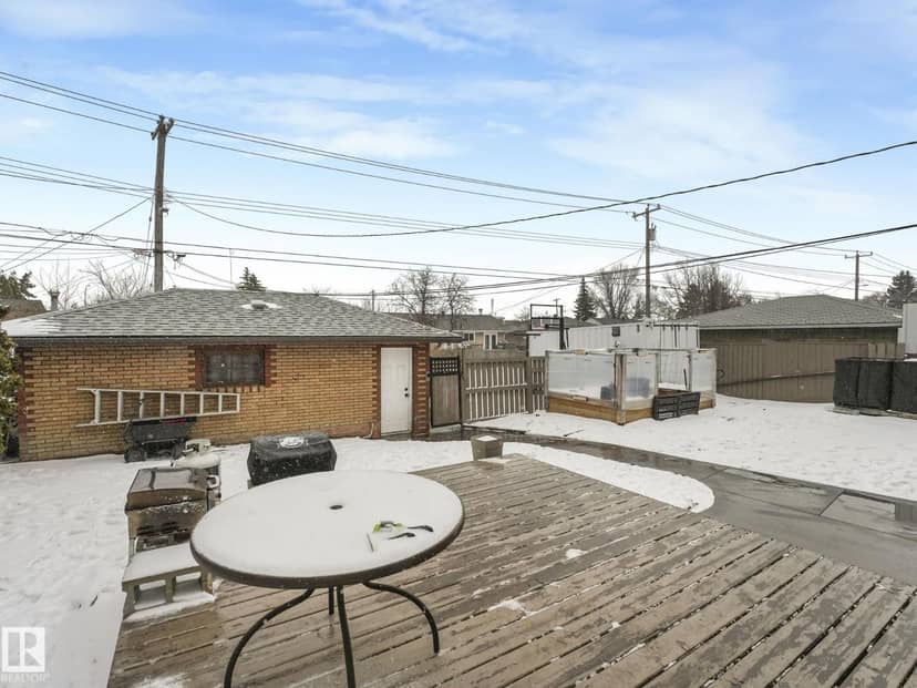 7607 70 AV NW, Edmonton, photo 4