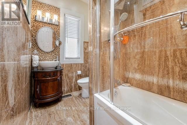 524 Salem Avenue N — photo 22 of 36