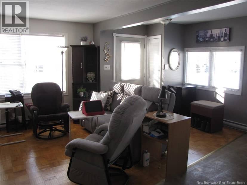12 Pinetree Street — photo 9 of 20