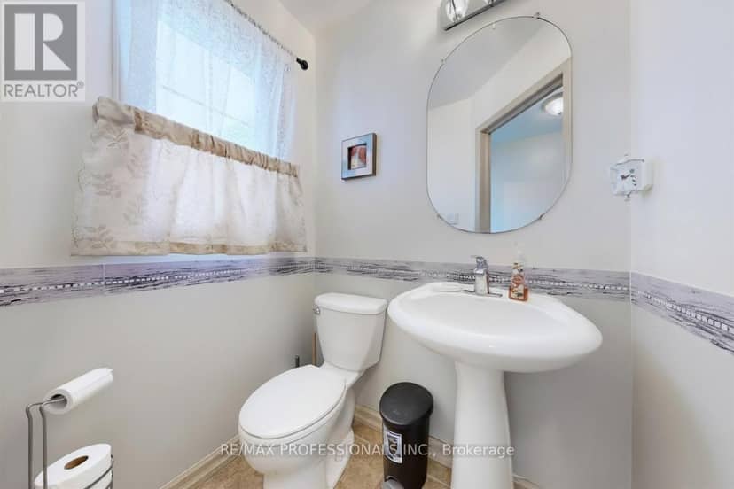44 Shephard Avenue — photo 5 of 18