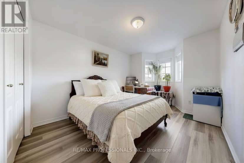 44 Shephard Avenue — photo 9 of 18