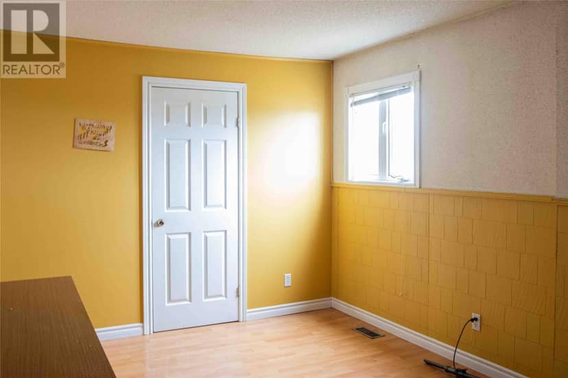122-122A Coster Street — photo 18 of 23
