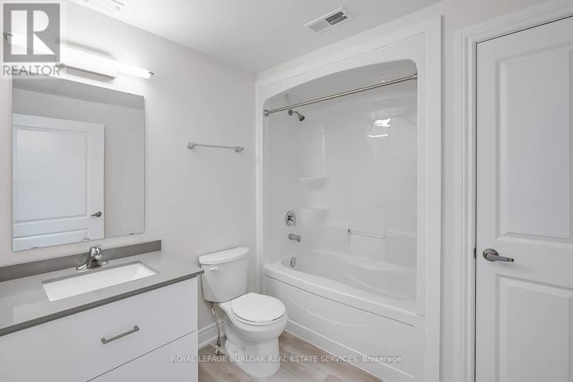 3A - 259 King Street E — photo 16 of 19