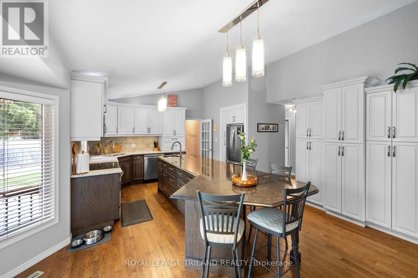 2670 Putnam Road — photo 12 of 40
