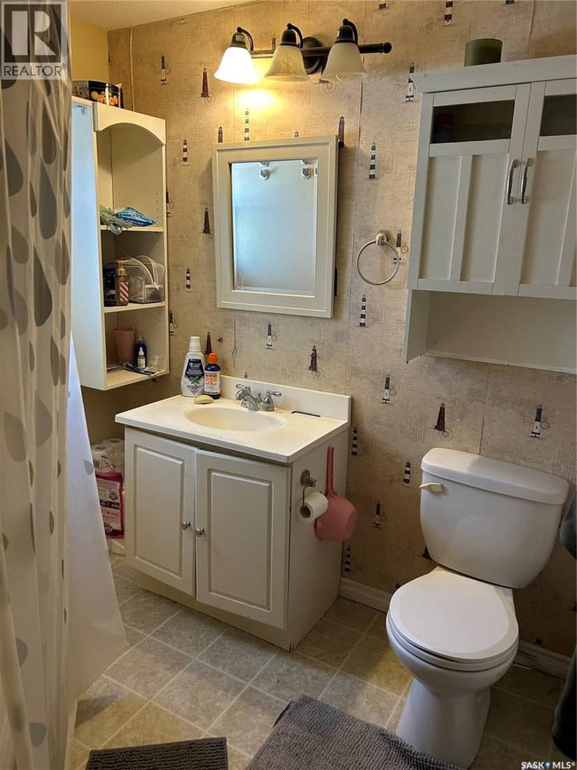 833 Beryl AVENUE — photo 11 of 15