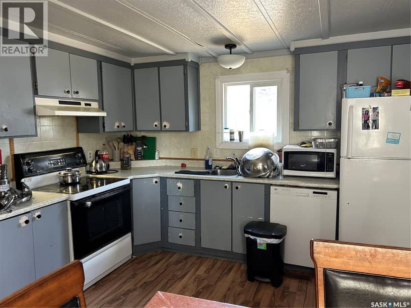 833 Beryl AVENUE — photo 4 of 15