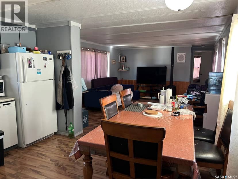833 Beryl AVENUE — photo 5 of 15