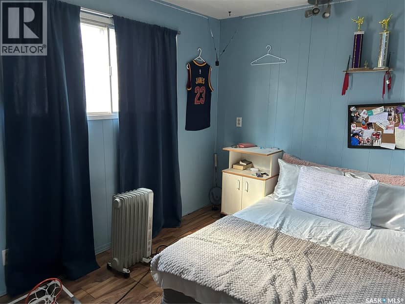 833 Beryl AVENUE — photo 9 of 15