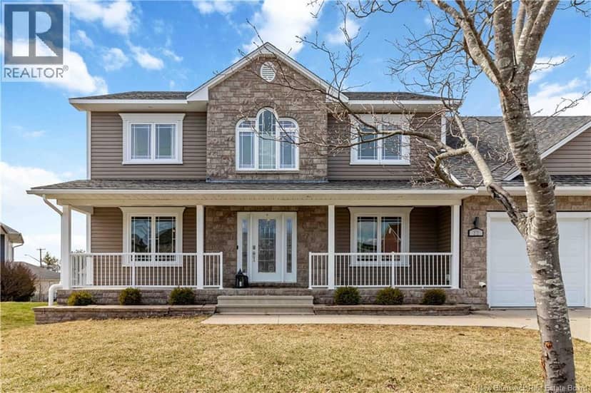 22 Emma Court — photo 2 of 40