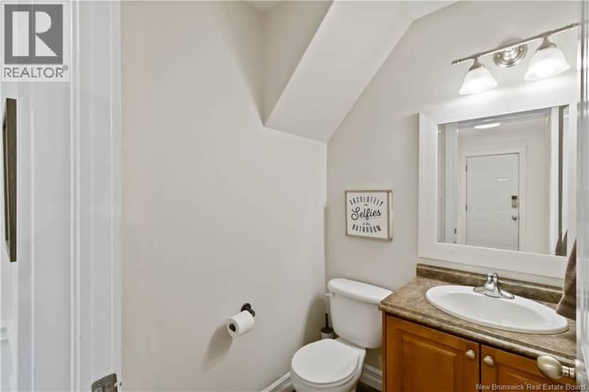 22 Emma Court — photo 17 of 40