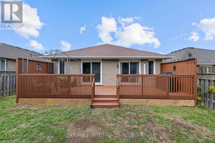 385 Bianco Crescent — photo 19 of 25