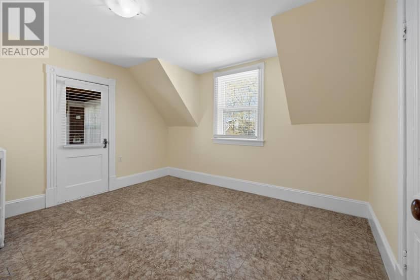 182 Hanover Street — photo 24 of 34
