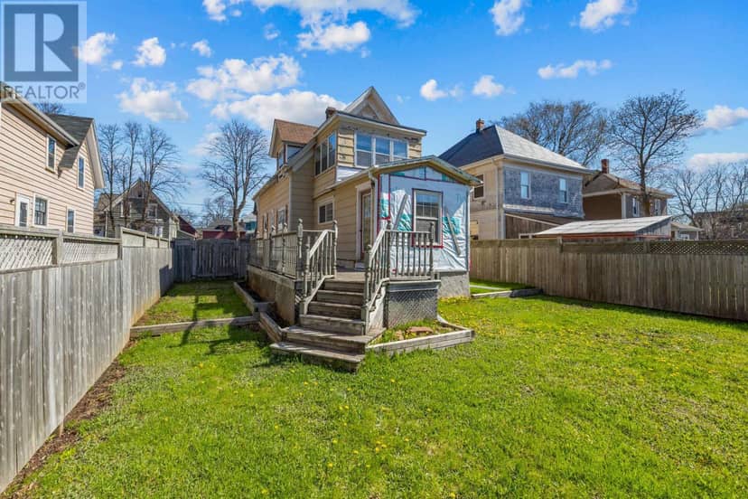 182 Hanover Street — photo 4 of 34
