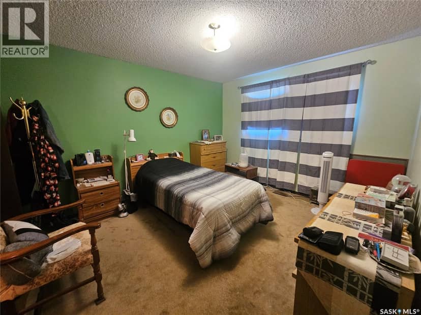 579 Poplar CRESCENT — photo 11 of 28