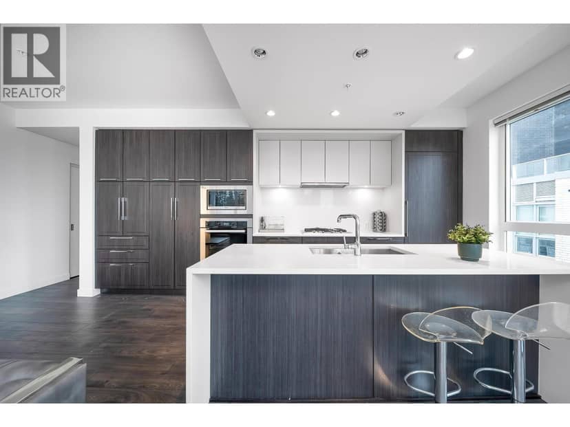 505 6677 CAMBIE STREET, Vancouver, photo 2