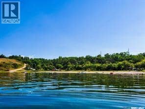 14 Jesse BAY — photo 1 of 20