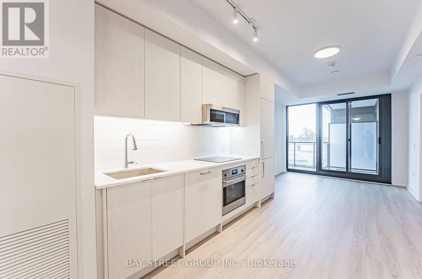 526 - 250 Lawrence Avenue W — photo 11 of 35