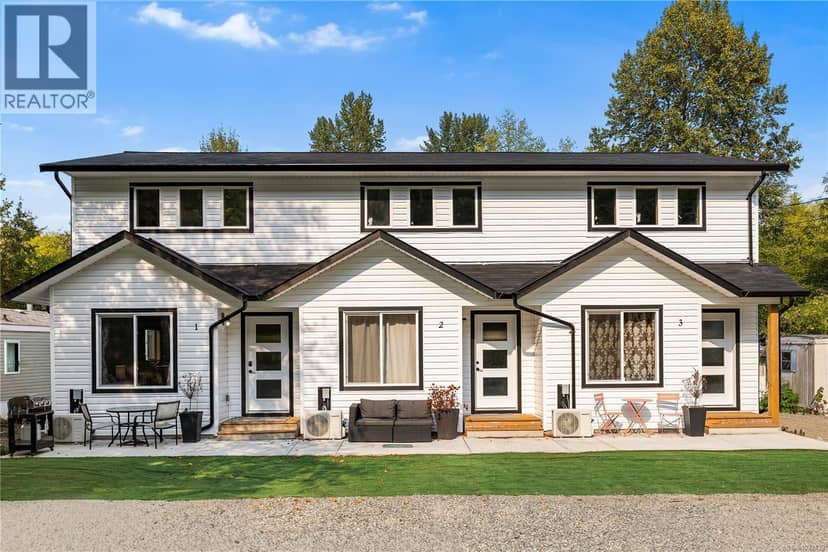707 Kelsey Way, Sayward