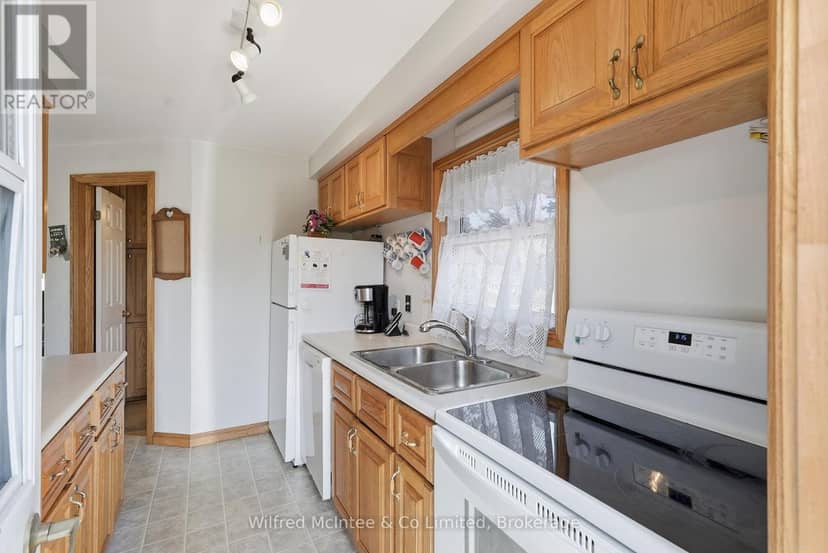 834 Pike Bay Road — photo 13 of 40