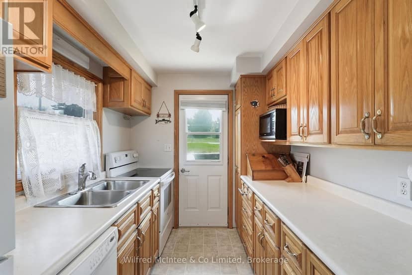 834 Pike Bay Road — photo 14 of 40