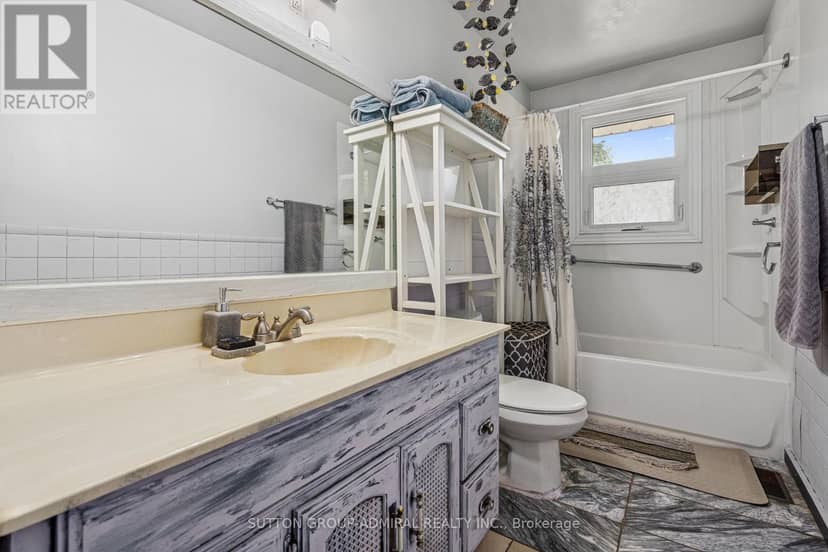 499 York Street — photo 24 of 40