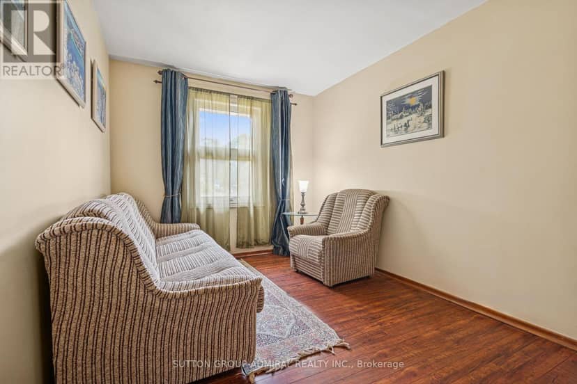 499 York Street — photo 25 of 40