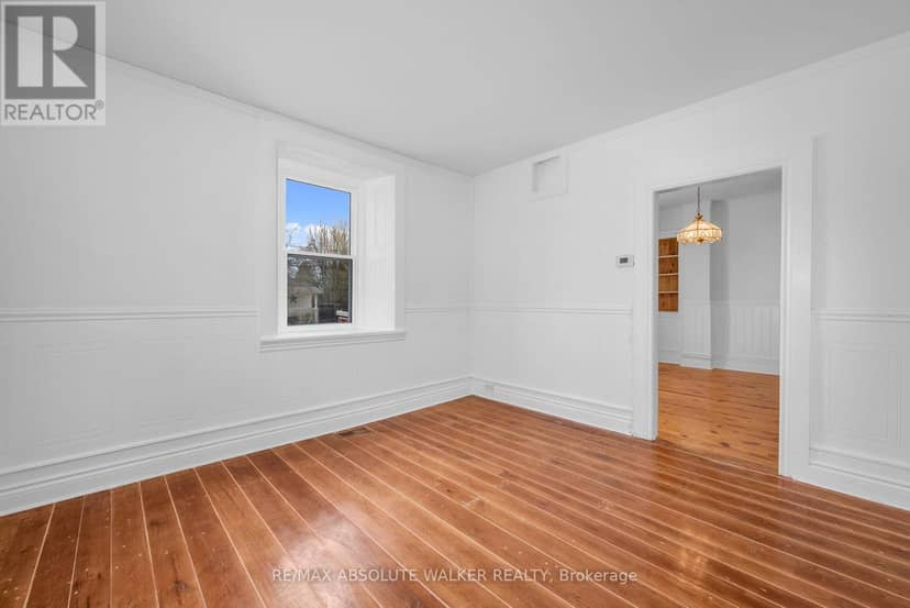 297 Park Street E — photo 15 of 40