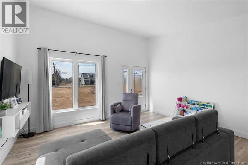 3764 Chemin Robinson — photo 12 of 40