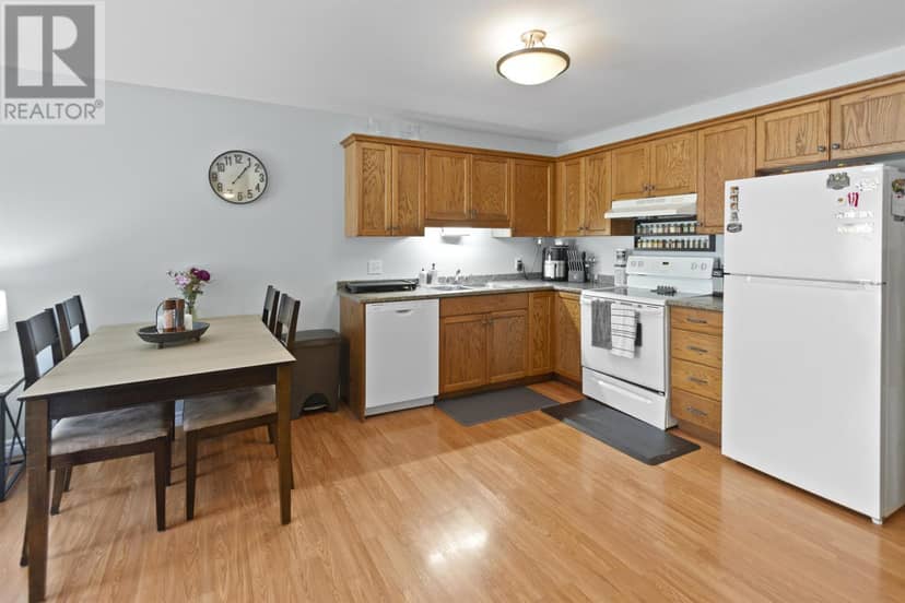 8 17 Heatherway Drive, Cornwall, photo 5