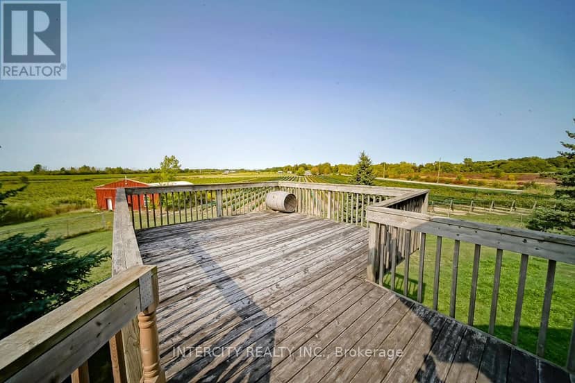 450 Queenston Road — photo 16 of 27