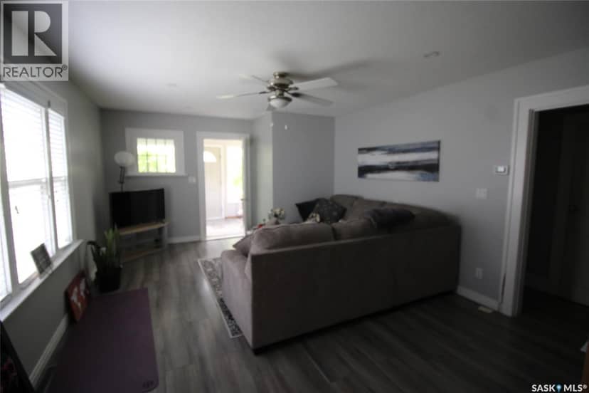 780 1st STREET E, Shaunavon, photo 5