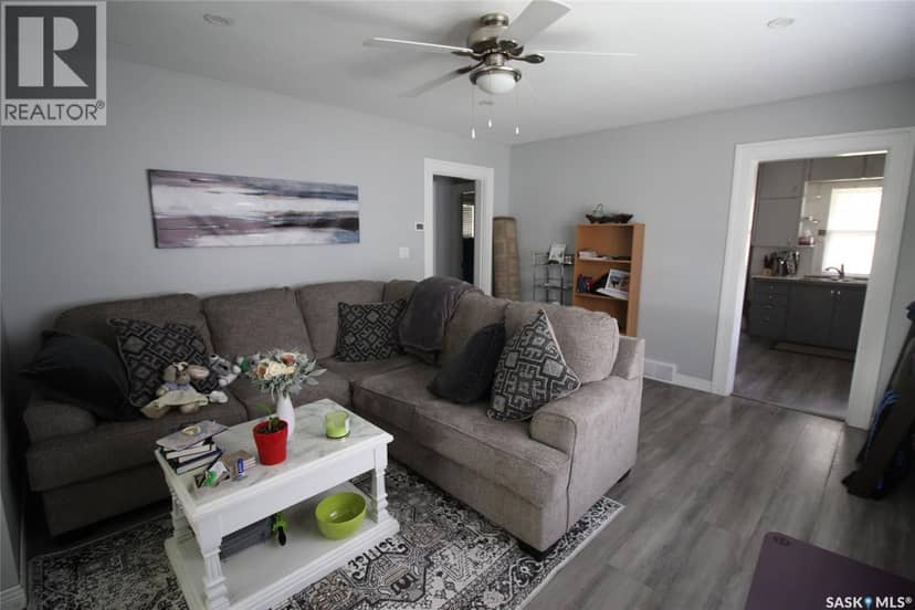 780 1st STREET E, Shaunavon, photo 6