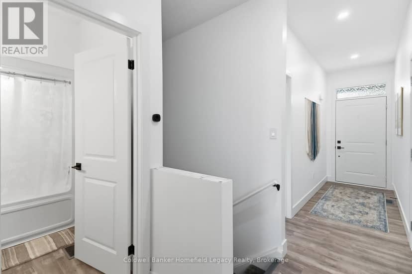 133 Egan Avenue — photo 7 of 40