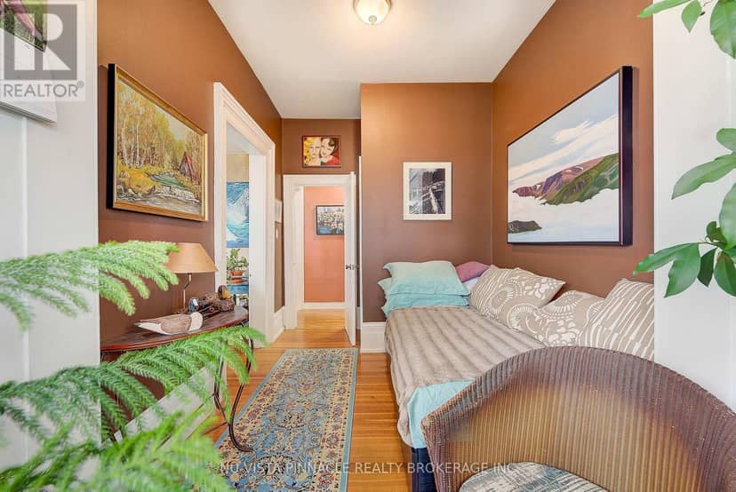 5 - 49 Ridout Street S — photo 9 of 19