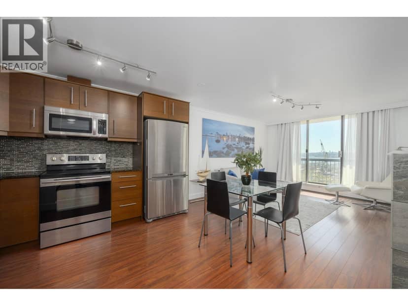 608 145 ST. GEORGES AVENUE, North Vancouver, photo 2