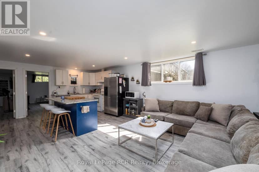 123 Douglas Street — photo 25 of 40