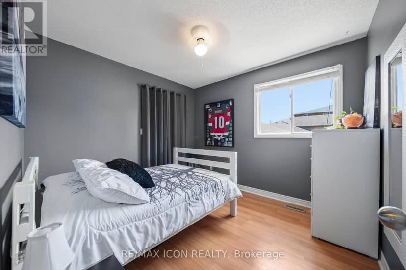 61 Carleton Court — photo 14 of 39